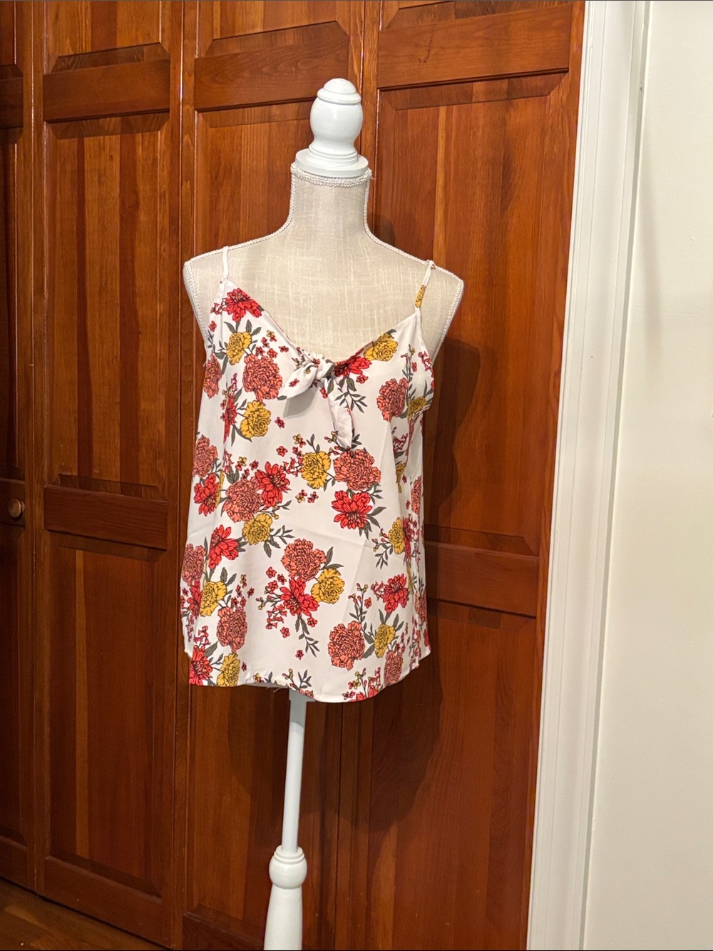 Loft nwt Floral Tie-Front aSpaghetti Strap Cami - cream with Red & Yellow Blooms